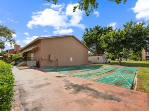 7210 Lake Circle Dr 106, Margate FL 33063