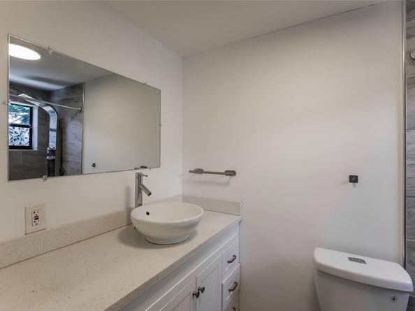 3281 NW 14th Ter, Miami FL 33125