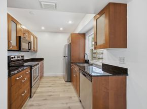 1680 NE 34th Lane, Oakland Park FL 33334