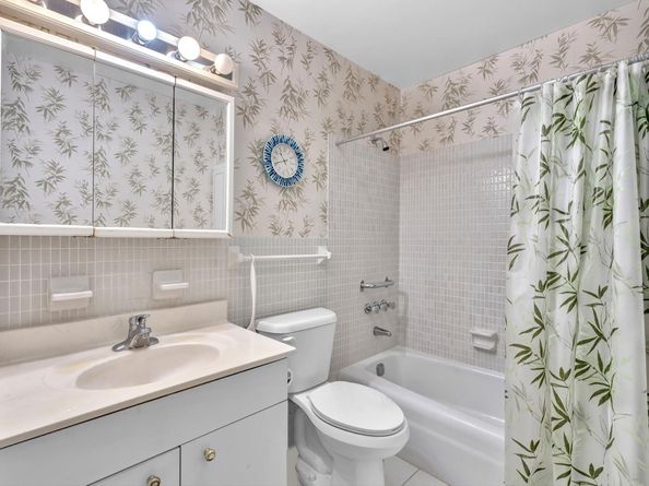 6600 NE 22nd Way 2323, Fort Lauderdale FL 33308