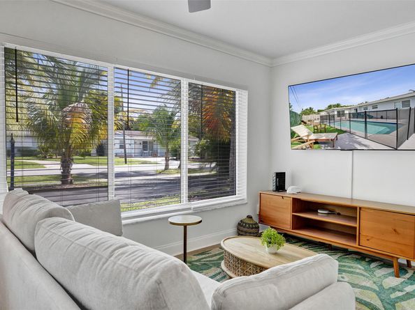 1115 SW 4th Ave, Pompano Beach FL 33060