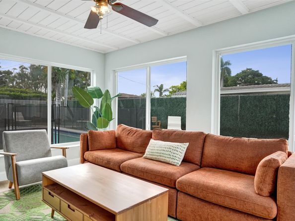 1115 SW 4th Ave, Pompano Beach FL 33060