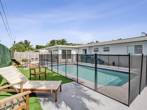 1115 SW 4th Ave, Pompano Beach FL 33060