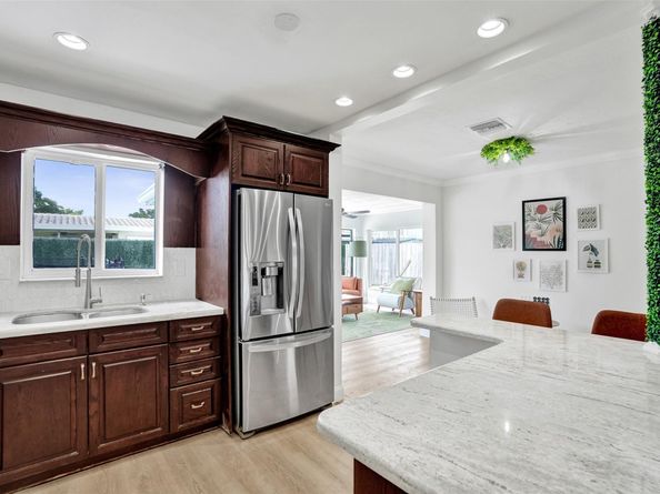 1115 SW 4th Ave, Pompano Beach FL 33060