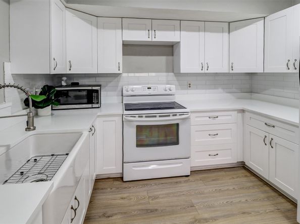 131 NE 55th St, Oakland Park FL 33334