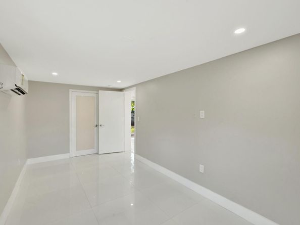 3047 Arthur Ter, Hollywood FL 33021
