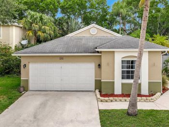 134 E Riverbend Dr