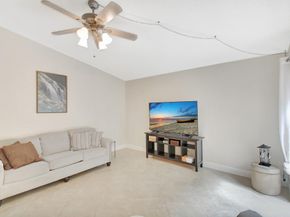 134 E Riverbend Dr, Sunrise FL 33326