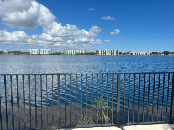 116 Lake Emerald Dr 110, Oakland Park FL 33309