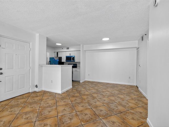 2011 Renaissance Blvd 101, Miramar FL 33025