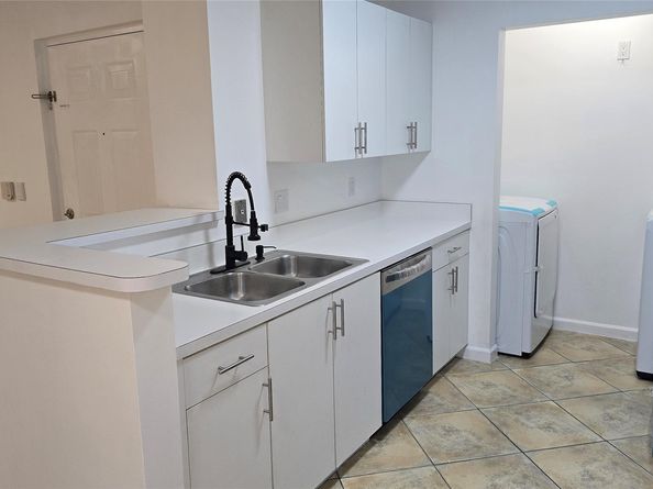 2011 Renaissance Blvd 101, Miramar FL 33025