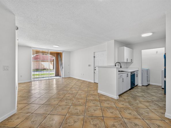2011 Renaissance Blvd 101, Miramar FL 33025