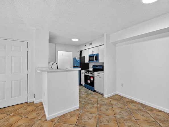 2011 Renaissance Blvd 101, Miramar FL 33025