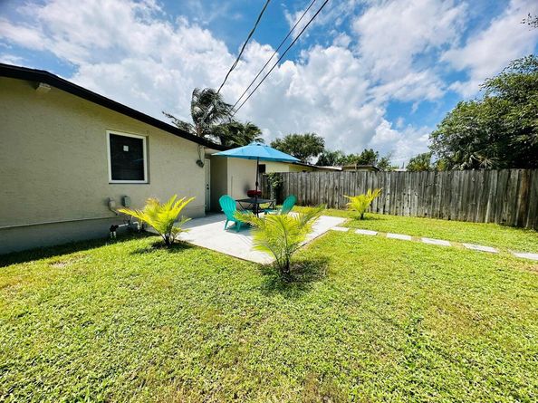 255 Glouchester Street, Boca Raton FL 33487