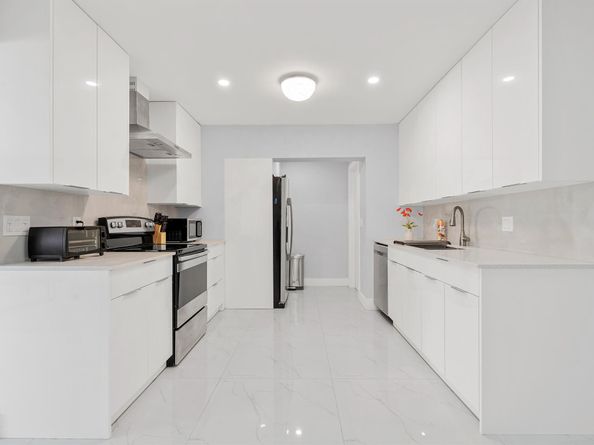 255 Glouchester Street, Boca Raton FL 33487