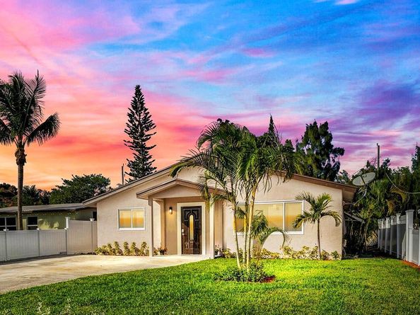 255 Glouchester Street, Boca Raton FL 33487