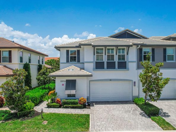 22954 Clear Echo Dr 31, Boca Raton FL 33433