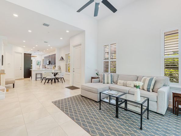 22954 Clear Echo Dr 31, Boca Raton FL 33433
