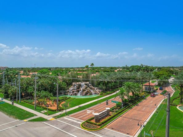 22954 Clear Echo Dr 31, Boca Raton FL 33433