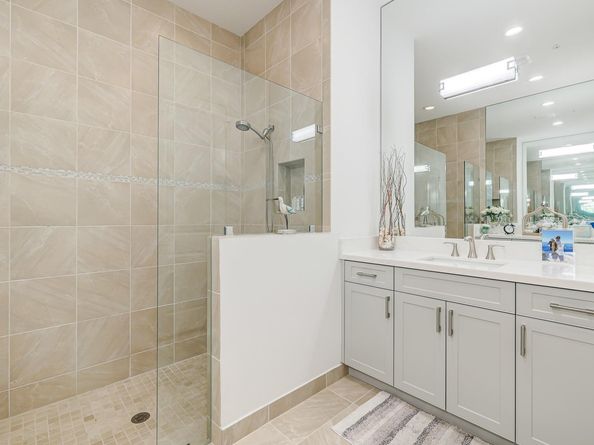 22954 Clear Echo Dr 31, Boca Raton FL 33433