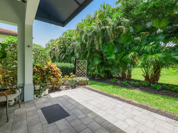 22954 Clear Echo Dr 31, Boca Raton FL 33433