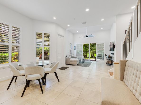 22954 Clear Echo Dr 31, Boca Raton FL 33433