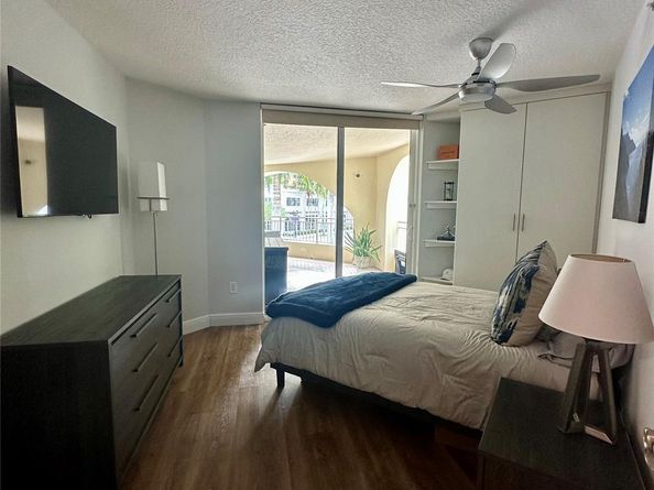 99 SE Mizner Blvd 231, Boca Raton FL 33432