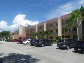 10657 W Clairmont Cir 306, Tamarac FL 33321