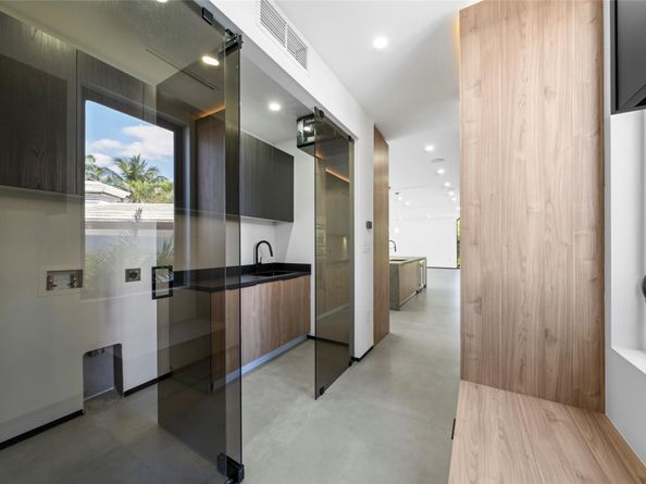 3304 NE 14th Ct, Fort Lauderdale FL 33304