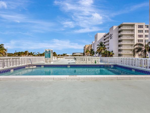 301 Lake Shore Drive 503, Lake Park FL 33403
