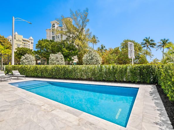 1813 N Fort Lauderdale Beach Blvd, Fort Lauderdale FL 33305