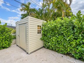 521 SW 40th Ct, Coral Gables FL 33134