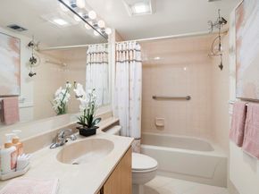 601 Seafarer Circle 104, Jupiter FL 33477