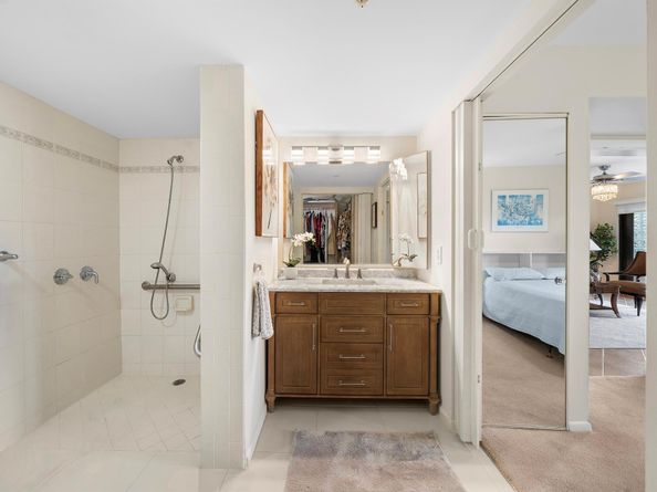 601 Seafarer Circle 104, Jupiter FL 33477