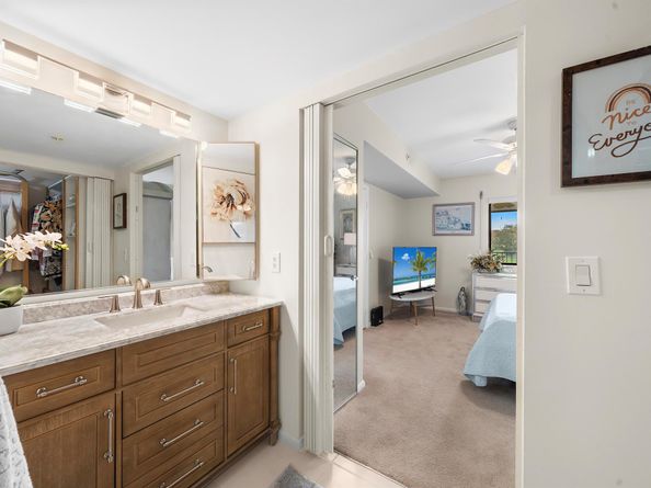 601 Seafarer Circle 104, Jupiter FL 33477