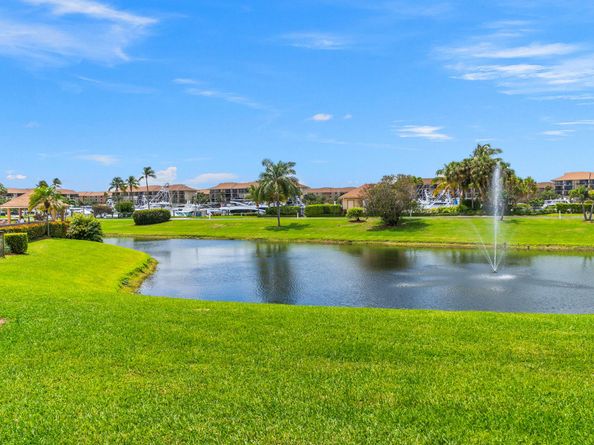 601 Seafarer Circle 104, Jupiter FL 33477