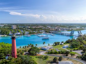 601 Seafarer Circle 104, Jupiter FL 33477