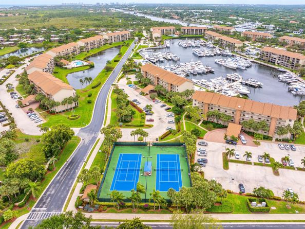 601 Seafarer Circle 104, Jupiter FL 33477