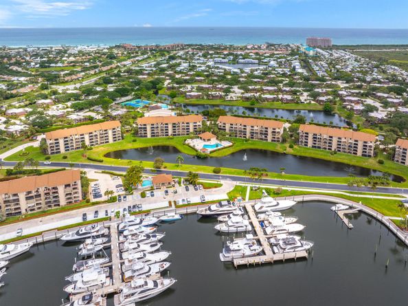 601 Seafarer Circle 104, Jupiter FL 33477