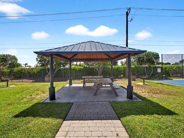 3004 N Evergreen Circle, Boynton Beach FL 33426
