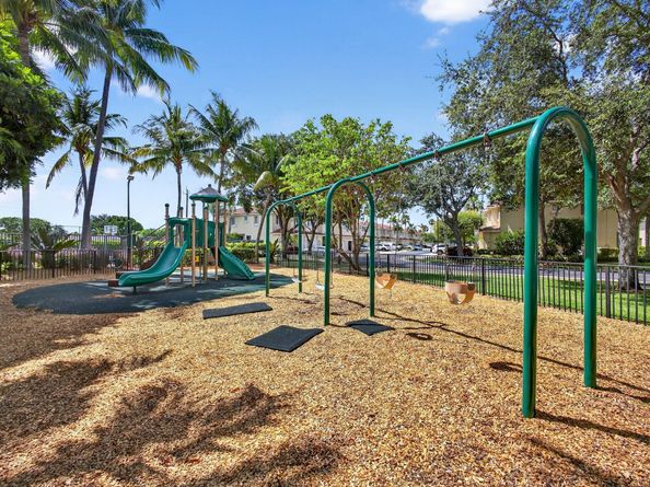 3004 N Evergreen Circle, Boynton Beach FL 33426