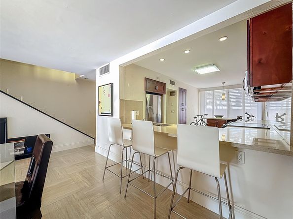 424 Hendricks Isle 11, Fort Lauderdale FL 33301