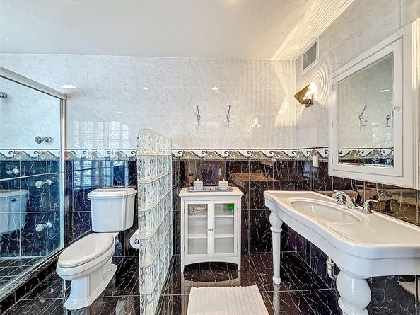 424 Hendricks Isle 11, Fort Lauderdale FL 33301