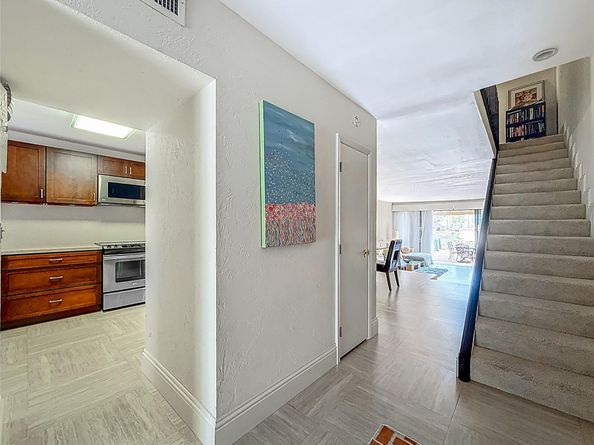 424 Hendricks Isle 11, Fort Lauderdale FL 33301