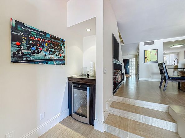 424 Hendricks Isle 11, Fort Lauderdale FL 33301