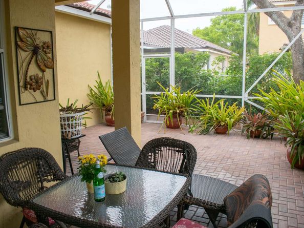 618 Bald Cypress Rd, Weston FL 33327