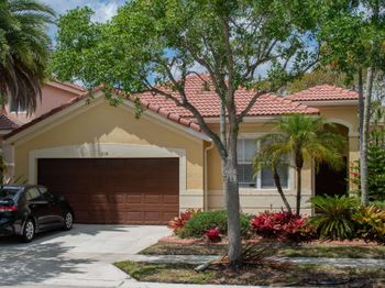 618 Bald Cypress Rd