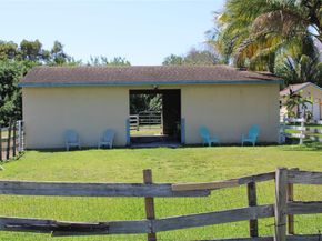 861 NW 116th Ave, Plantation FL 33325
