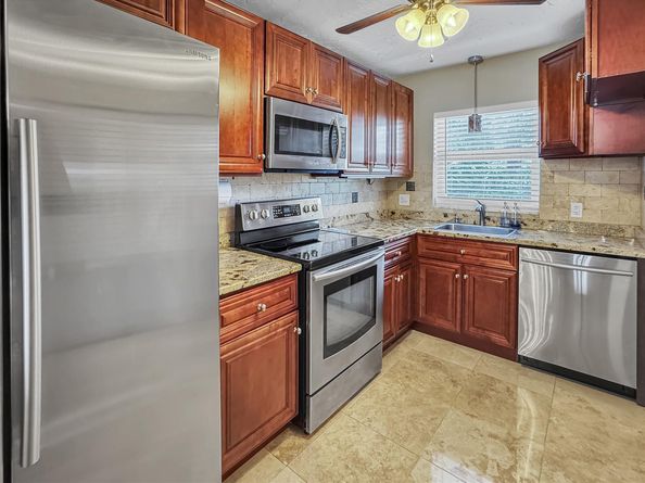 333 NW 17th Ct 103B, Fort Lauderdale FL 33311