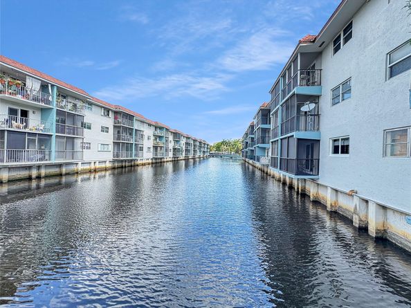 333 NW 17th Ct 103B, Fort Lauderdale FL 33311